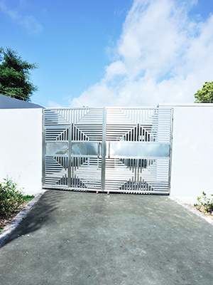 Commercial Gate